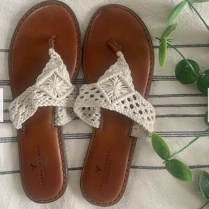 American Eagle Outfitters AE Macrame Thong Sandals White Women’s 10 EUC